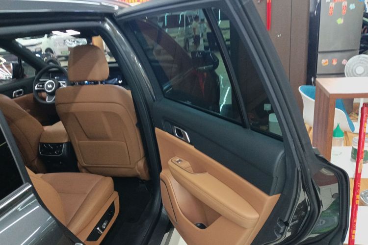 理想汽车 理想ONE 2021款 增程6座版中控内饰7006