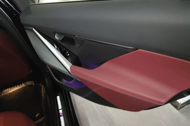宝马5系 2025款 525Li M运动套装中控内饰7006