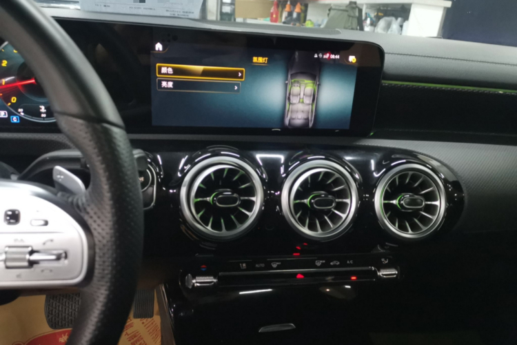 奔驰A级 2022款 改款 A 200 L 运动轿车时尚型中控内饰16