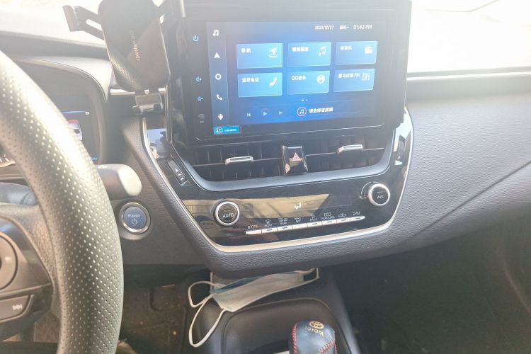 丰田 卡罗拉 2021款 双擎 1.8L E-CVT精英版中控内饰16