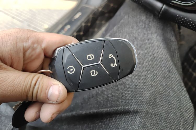 领克03 2021款 2.0TD 自动劲 冠军版中控内饰11