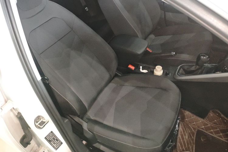 大众 Polo 2023款 改款 Plus 1.5L 自动纵情乐活版局部细节41