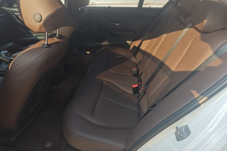 宝马3系 2019款 320Li 时尚型中控内饰21