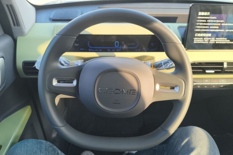 吉利银河 2024款 熊猫mini 200km 耐力熊中控内饰13