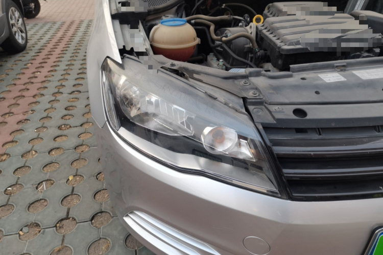 大众 捷达 2015款 质惠版 1.6L 手动时尚型车身外观8