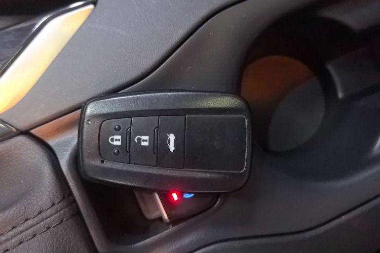 丰田 卡罗拉 2021款 1.2T S-CVT 精英版中控内饰11