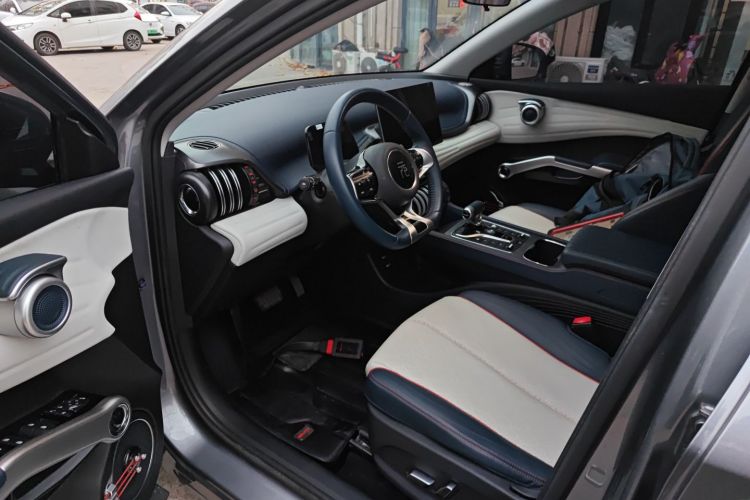 比亚迪 元PLUS 2022款 510KM 尊荣型局部细节19