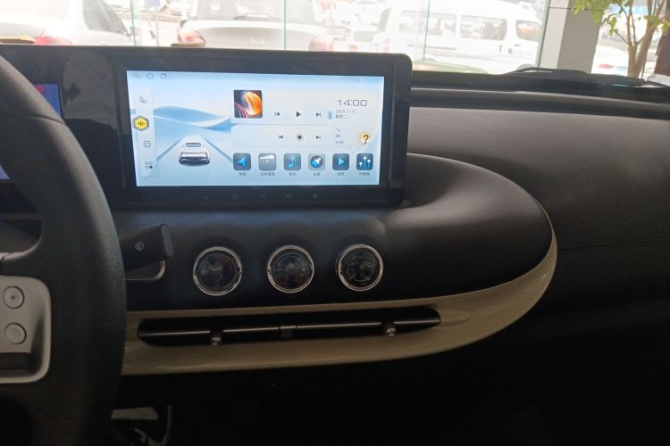 五菱汽车 五菱缤果 2024款 203km 轻享款中控内饰16