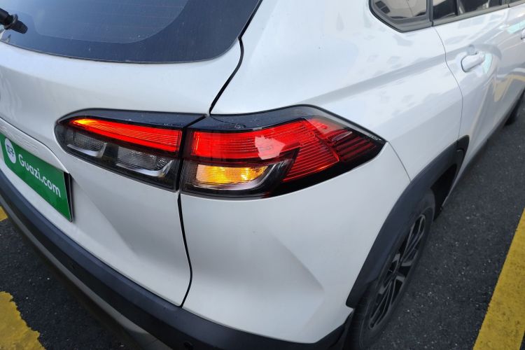 丰田 锋兰达 2022款 2.0L CVT豪华版车身外观6006