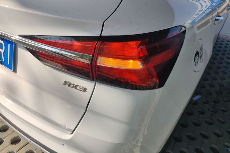 荣威RX3 2018款 1.6L CVT旗舰版车身外观9