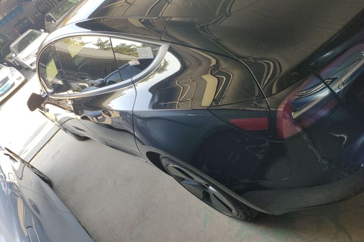 特斯拉 Model 3 2021款 标准续航后驱升级版 3D6车身外观6003