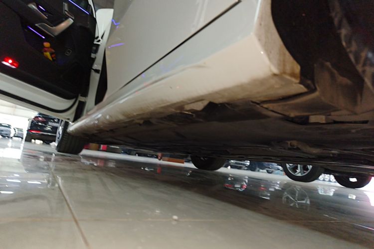 奔驰A级 2022款 改款三 A 200 L 运动轿车时尚型局部细节9002