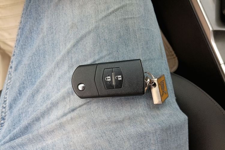 马自达6 2013款 2.0L 自动时尚型中控内饰7001