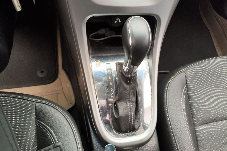 别克 英朗 2014款 XT 1.6L 自动时尚版局部细节18