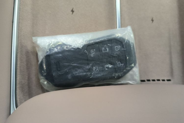 小鹏X9 2025款 740超长续航 Max中控内饰11