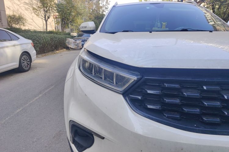 福特 2020款 领界S EcoBoost 145 CVT铂领型车身外观8