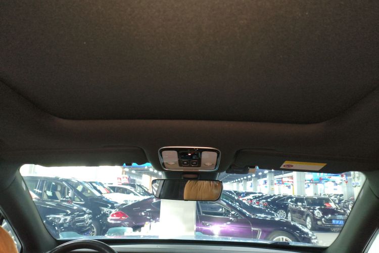 理想汽车 理想ONE 2020款 增程6座版中控内饰22