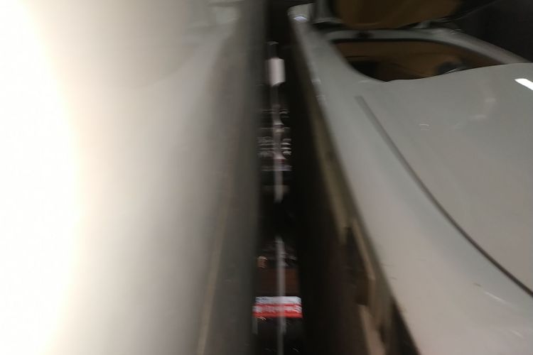 保时捷 2013款 Panamera 4 Platinum Edition 3.6L机舱底盘30