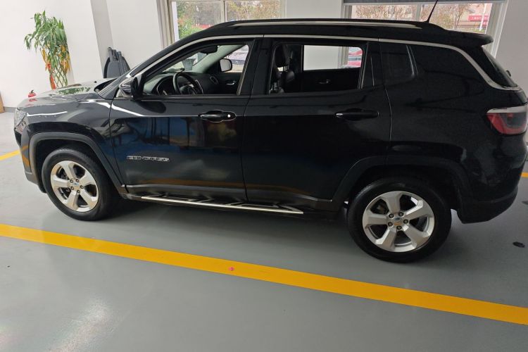 Jeep 指南者 2017款 200T 自动家享版车身外观4