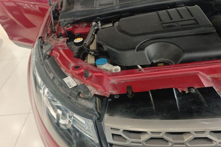 路虎 发现神行 2017款 2.0T SE机舱底盘25