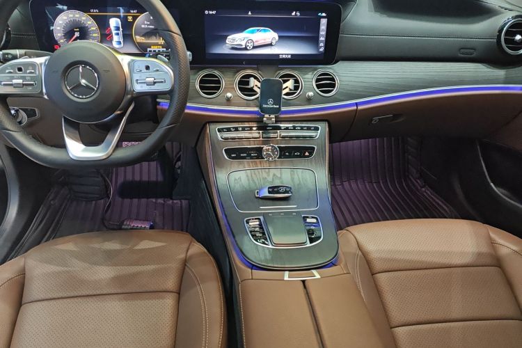 奔驰E级 2020款 改款 E 300 L 运动时尚型中控内饰16