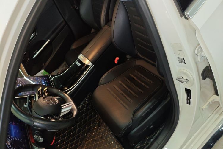 奔驰C级 2022款 改款 C 260 L 运动版中控内饰19