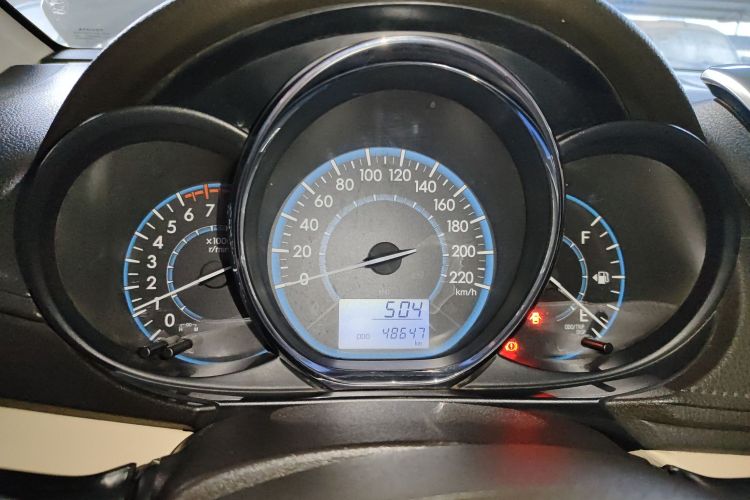 丰田 威驰 2014款 1.3L 手动型尚版中控内饰14