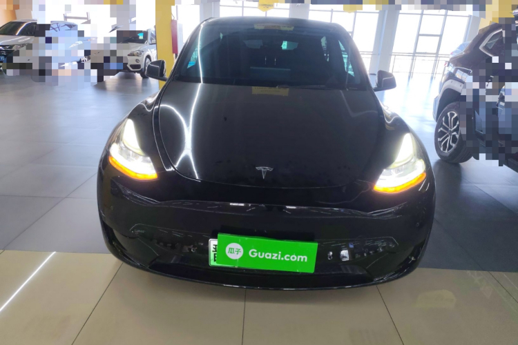 特斯拉 Model Y 2022款 后轮驱动版车身外观2