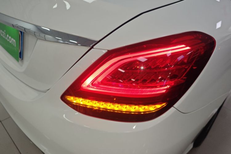 奔驰C级 2019款 C 180 L 时尚型运动版车身外观6006