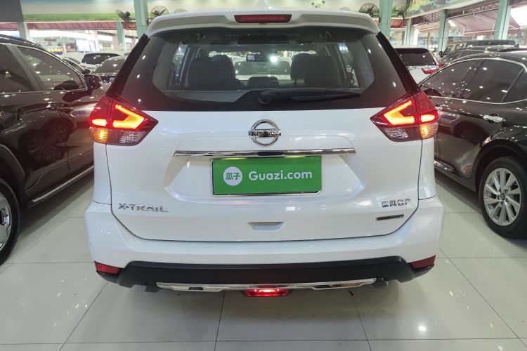 日产 奇骏 2019款 2.0L CVT智联舒适版 2WD车身外观6