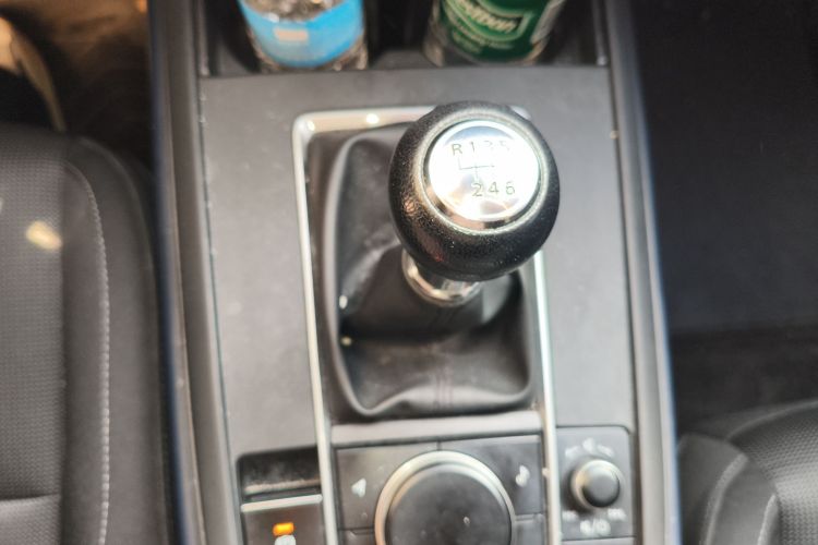 马自达CX-30 2020款 2.0L 手动尚悦型中控内饰18