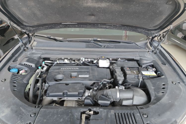 本田UR-V 2020款 370TURBO 两驱尊雅版机舱底盘24