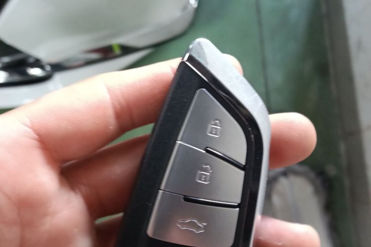 广汽传祺 传祺M8 2023款 领秀系列 390T 豪华版中控内饰11