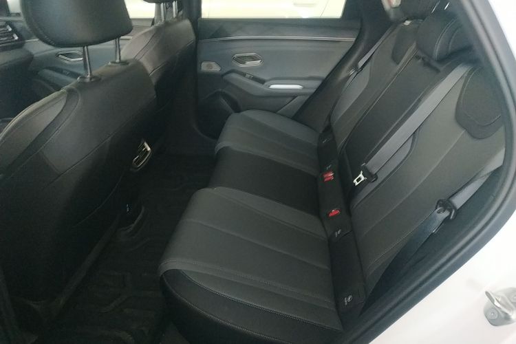 比亚迪 秦L 2024款 DM-i 120KM超越型中控内饰7004