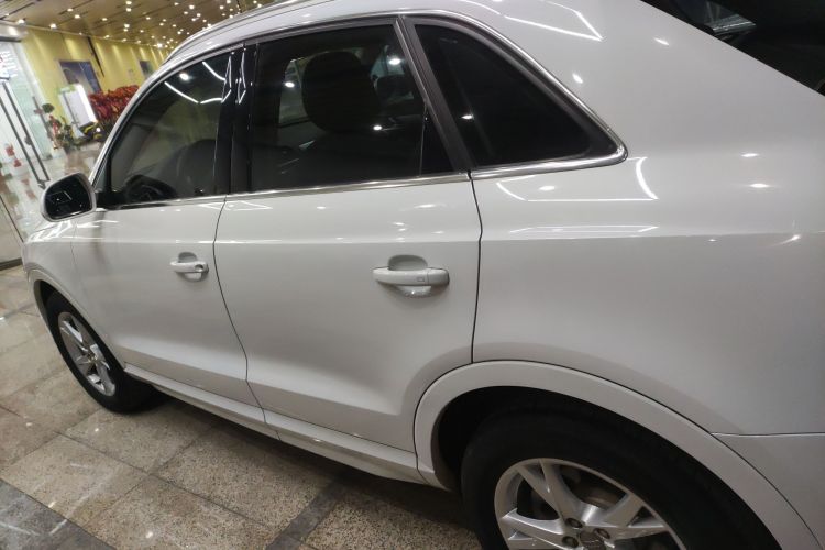 奥迪Q3 2018款 30周年年型 30 TFSI 时尚型车身外观4