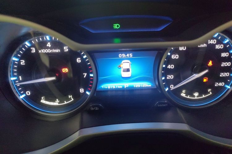 吉利汽车 帝豪 2017款 三厢百万款 1.5L CVT向上版中控内饰14