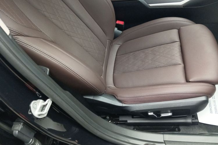 宝马3系 2025款 325i M运动套装局部细节41