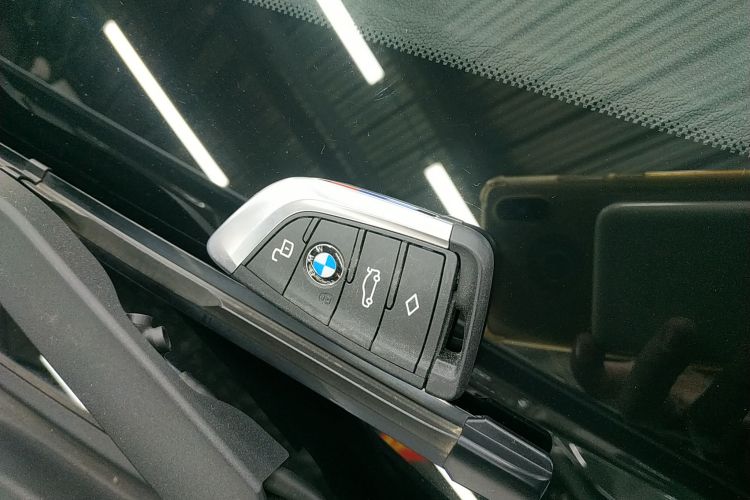 宝马3系 2023款 320Li M运动套装中控内饰11