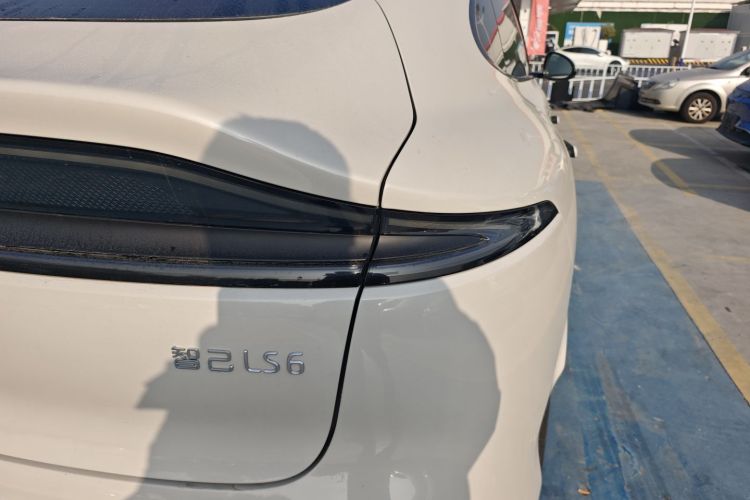 智己汽车 智己LS6 2023款 Max 长续航版车身外观6006