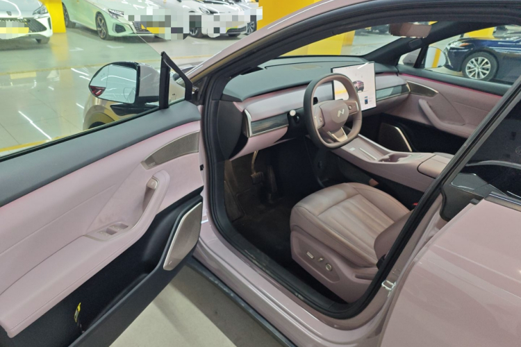 乐道L60 2024款 60kWh 后驱版中控内饰20