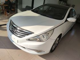 现代 索纳塔 2014款 2.4L 自动领先版 国IV