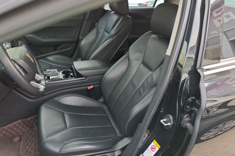 红旗H5 2019款 30TD 型动版中控内饰19