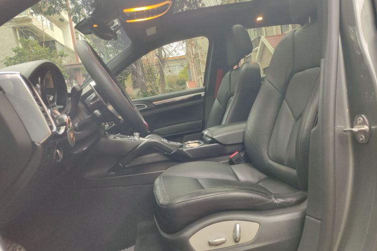 保时捷 2016款 Cayenne 3.0T中控内饰19