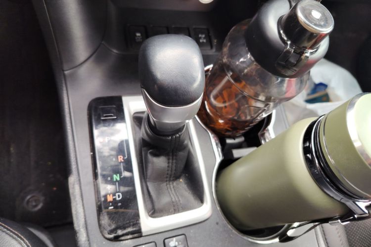 丰田 汉兰达 2015款 2.0T 四驱豪华版 7座中控内饰18