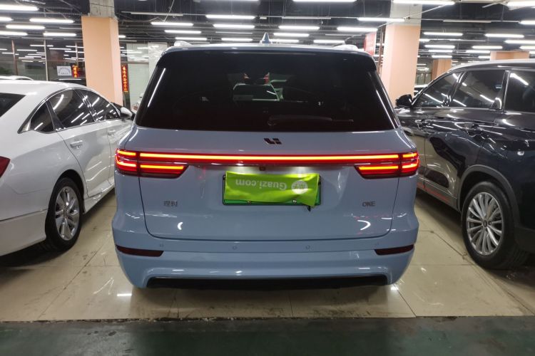理想汽车 理想ONE 2020款 增程6座版车身外观6