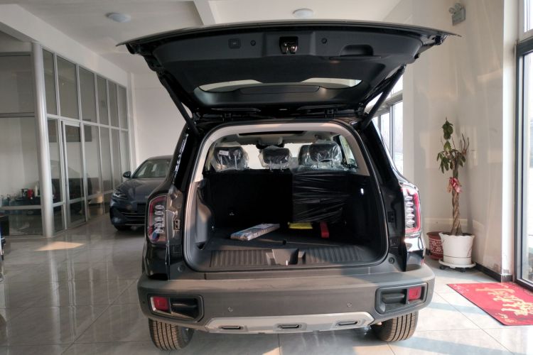 哈弗大狗 2024款 1.5T DCT边牧版机舱底盘23