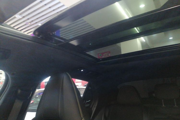 领克03 2023款 2.0TD DCT劲Pro中控内饰22