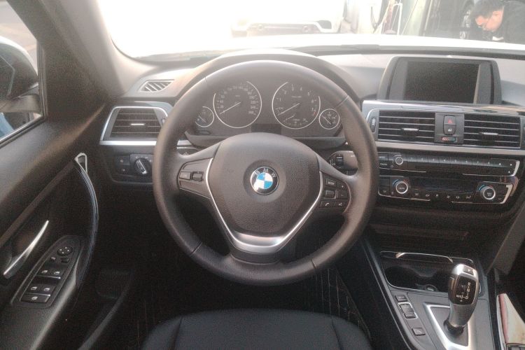 宝马3系 2017款 320Li 时尚型局部细节13