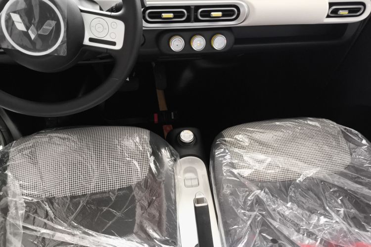 五菱汽车 宏光MINIEV 2024款 第三代 215km 青春版局部细节18