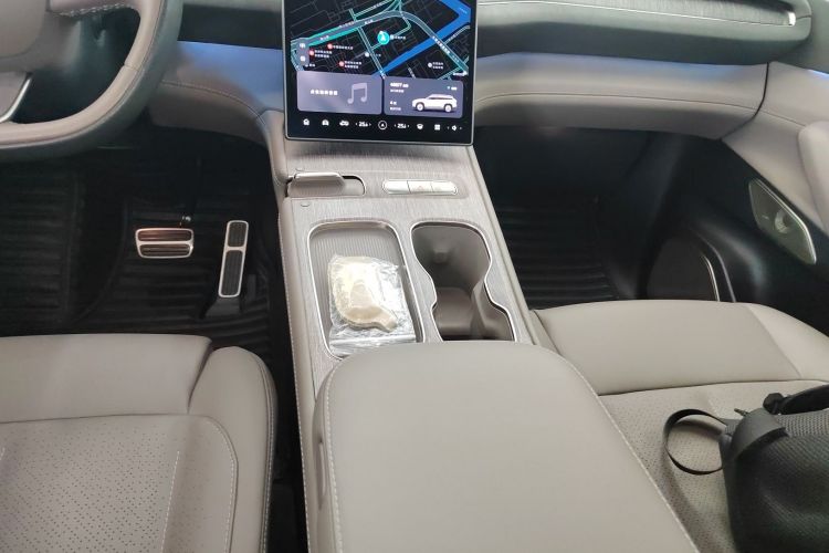 蔚来ES7 2022款 75kWh中控内饰18